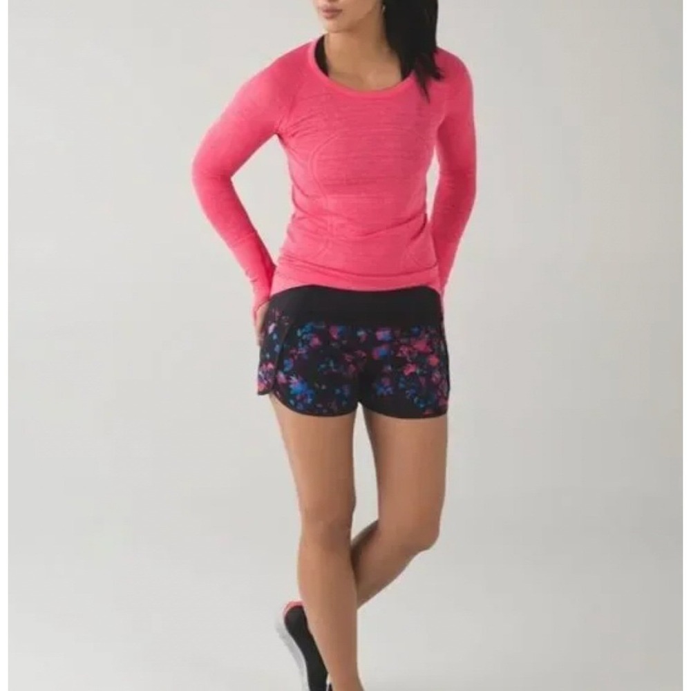Lululemon Run‎ Times Short Size 8 Dandy Digie Multi Black Pink Blue